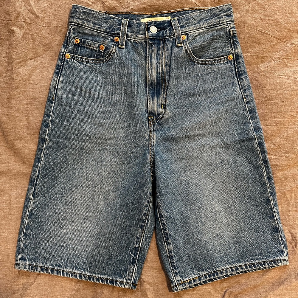 Levi’s High Loose Bermuda shorts